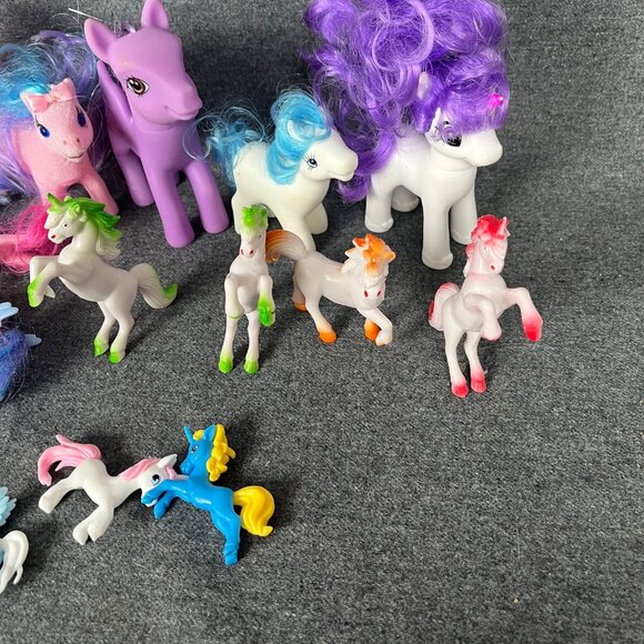 Some My Little Pony Mini Figurine Mixed Lot of 17 Random Horses Unicorn Pegasus - Picture 4 of 4